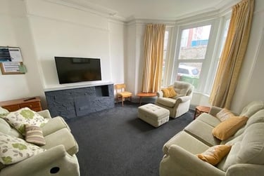 4 bed house, Seymour Avenue, Lipson, Plymouth, PL48RA - Image 3